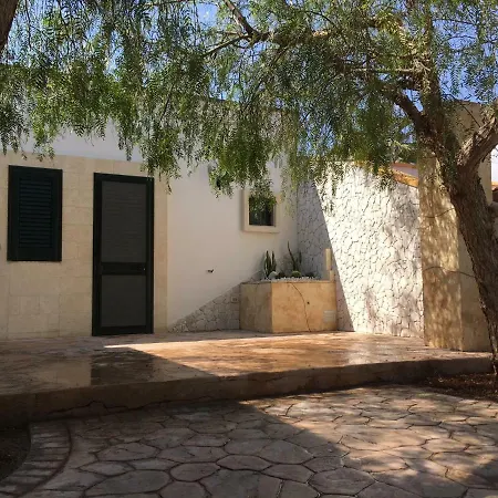Villa Bed To Rent Punta Prosciutto