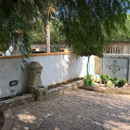 Bed To Rent Villa *